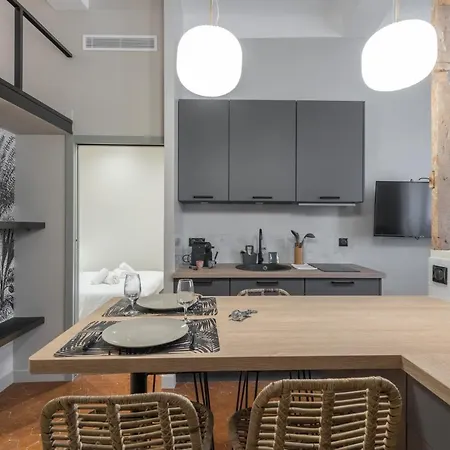 Appartamento Charming 2 Bdr Old Town Nizza Esterno foto